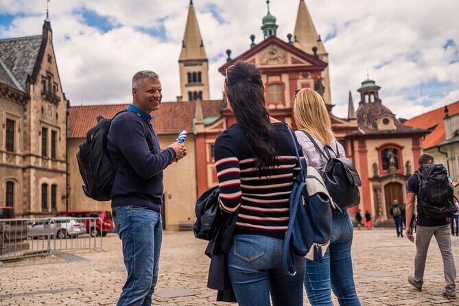 Prague Walking Tour with River Boat Cruise and Lunch - 6 hours - Lunch back in Stare Mesto: the break that keeps the day human
