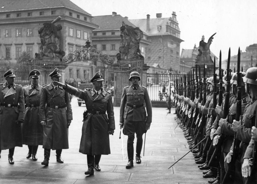 Prague: World War II and Communist History Tour - The Municipal House: Where modern Prague met brutal power