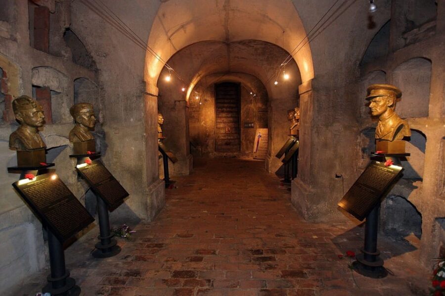 Prague: WWII Tour with Local Historian SMALL GROUP - Former Gestapo headquarters: secrets in plain sight