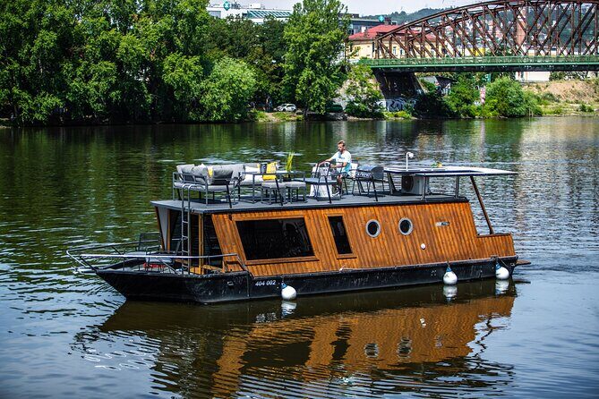 Prague YachtBoat CLASSIC cruise with Unlimited Beer or Prosecco - Where to meet on Náplavka and what to expect once you arrive