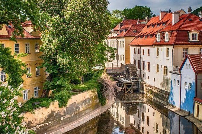 Prague's charming old places tour in Russian language - U dvou koček Beer Break: Why This Stop Works