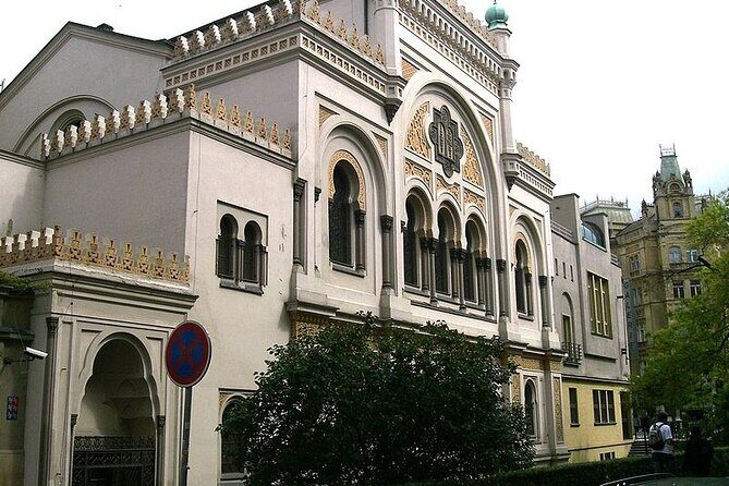 Prague's Jewish Quarter: A Self-Guided Audio Tour - Old-New Synagogue and the Old Jewish Cemetery