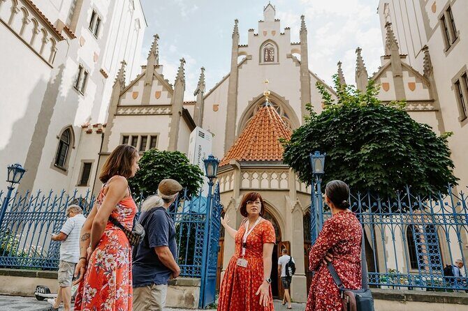 PRIVATE: 3h Stories of Prague Jewish Quarter Tour, drink included - How the 2.5-hour format helps you see the Jewish Quarter without rushing