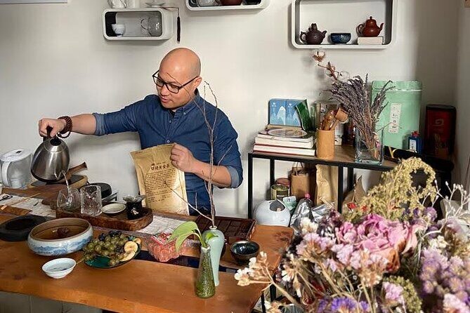 Private Authentic Tea Experience in Prague - Location in Prague: Meeting in Vršovice and Staying Local