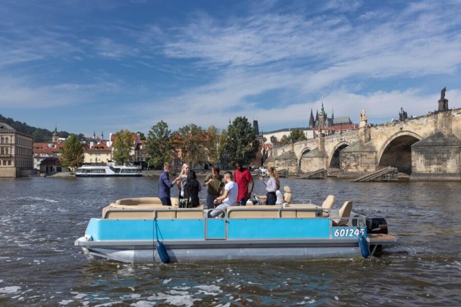 Private Boat Cruise With Unlimited Prosecco - Key points you’ll care about