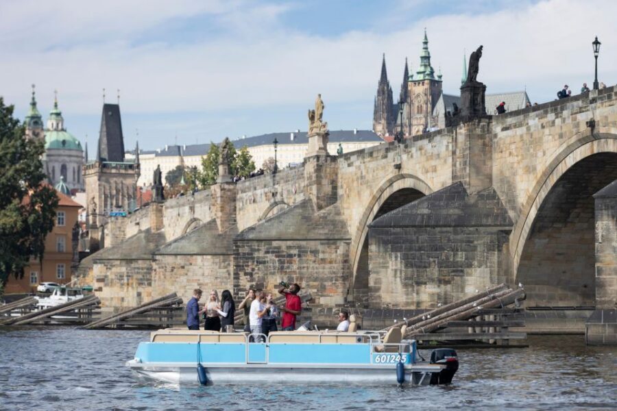 Private Boat Cruise With Unlimited Prosecco - The one-hour route: Charles Bridge, National Theatre, Kampa, and Prague Castle looming above