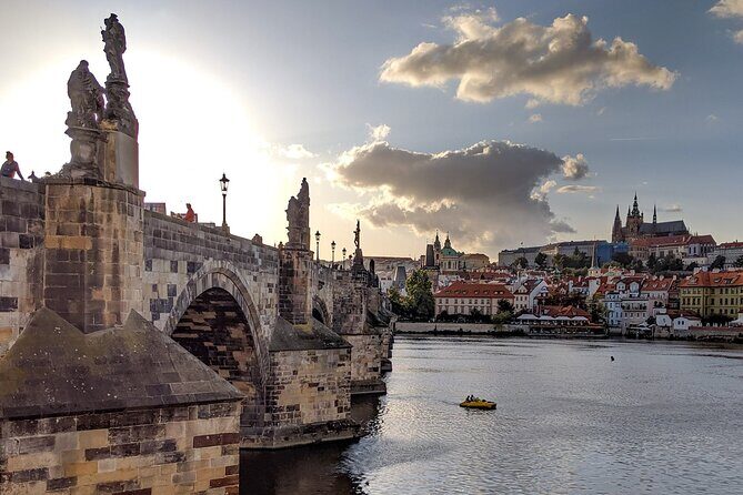 Private Custom Tour: Half-Day Tour of Prague Castle and Old Town - Prague Castle: the 1.5-hour core visit that makes sense