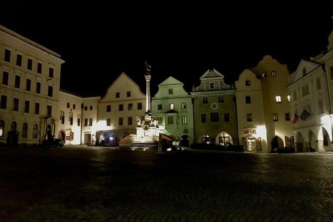 Private evening tour Cesky Krumlov Old Town and Castle area - Art historian guidance: turning architecture into something you can remember