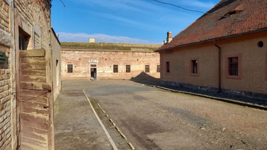 Private Half-Day Tour To Terezin Concentration Camp - Small Fortress: From Administrative Court to Cell Blocks