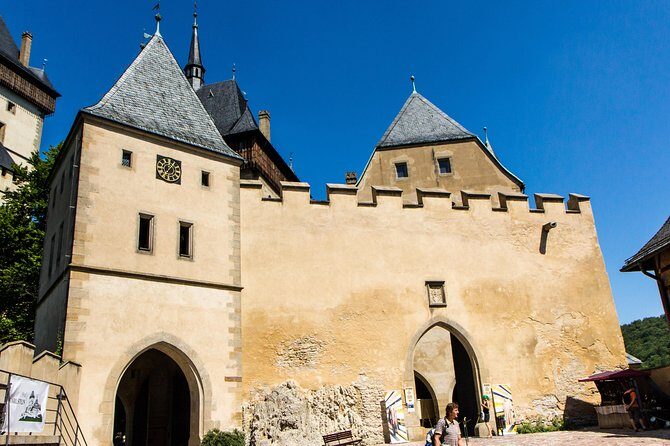 Private Karlstejn castle trip from Prague with Lunch & Admission - Your guide makes the difference: local context and real help