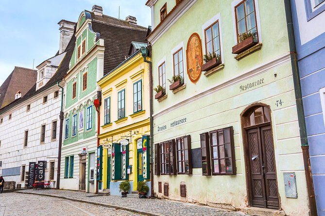 Private Luxury Transfer to Cesky Krumlov from Prague - Optional stops that can turn the route into a mini-day trip