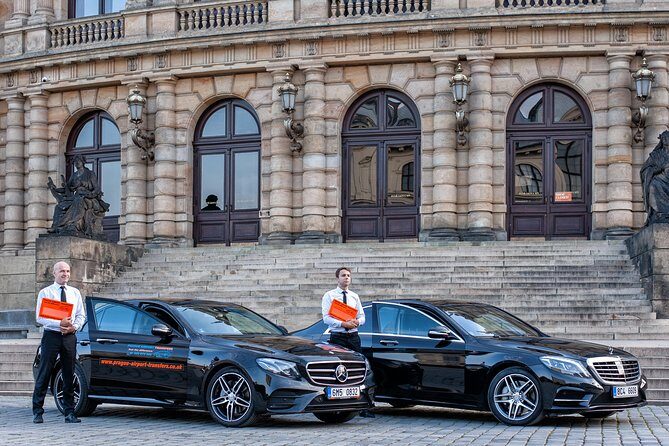 Private Luxury Transfer to Cesky Krumlov from Prague - The ride itself: sedan limousine or Mercedes minivan, with Wi-Fi and water