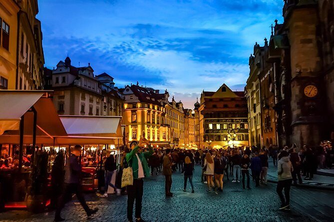 Private & Personalized Prague Night Tour with a Local Guide - Pace, Meeting Point, and Getting Around Without Stress