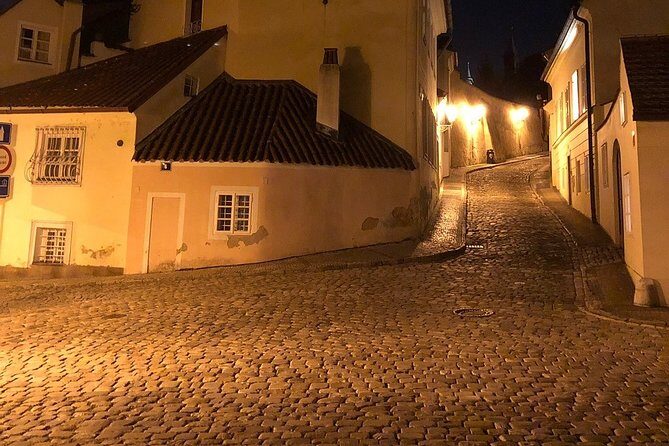Private Photography Tour of Prague by Night - Timing and Pacing: Hotel Pickup at 8:00 pm Without the Chaos