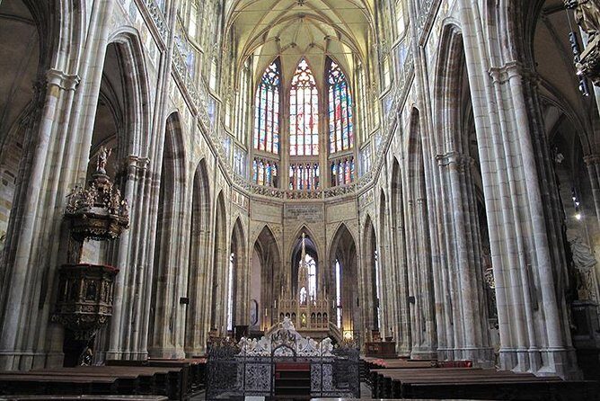 Private Prague Castle Tour with a Czech Guide, meet up at hotel - Entering Prague Castle with a guide who makes it make sense