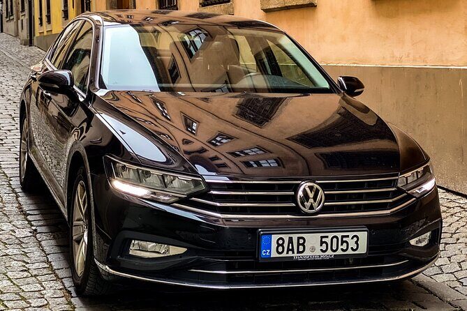 Private ROUND-TRIP (FROM and TO the AIRPORT) by LIMOUSINE 3+1pax - Why this private Prague airport transfer feels like a cheat code