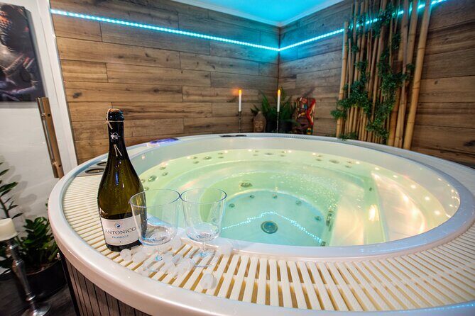 Private Spa with Jacuzzi and Sauna - BLACK ZONE - Location and Getting There Without Headaches