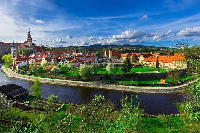 Private Tour to Cesky Krumlov from Prague - Cesky Krumlov Castle: the big sights you can’t fake with photos