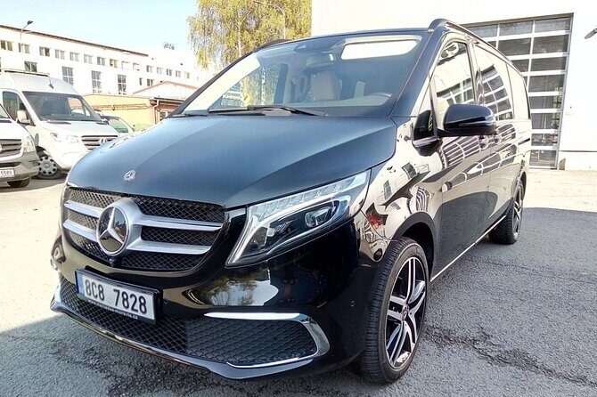 Private Transfer from Prague Airport to Prague City Hotels 1 - 7 pax - Service Details That Matter After You Land