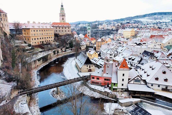 Private transfer in a Sanitized Car Prague to Vienna with 2h stop Cesky Krumlov - Why this Prague to Vienna transfer feels easier than the train