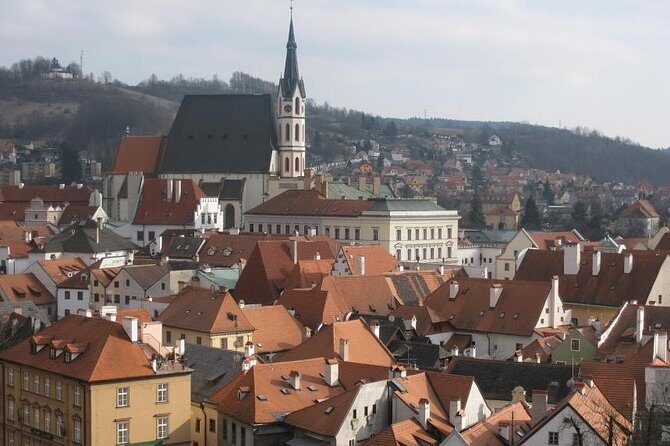 Private transfer in a Sanitized Car Prague to Vienna with 2h stop Cesky Krumlov - The ride setup: a sanitized, air-conditioned car with an English-speaking driver
