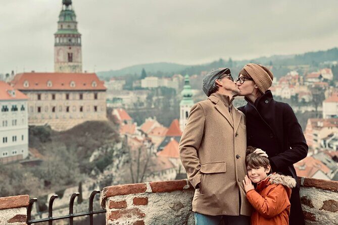 Private UNESCO Český Krumlov Trip from Prague with Local Guide - Hotel pickup and the ride you actually need