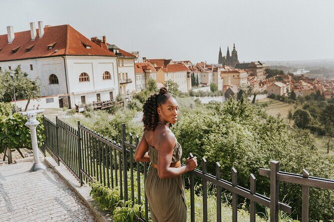 Private Vacation Photography Session with Local Photographer in Prague - Working with the photographer: coaching you in real time