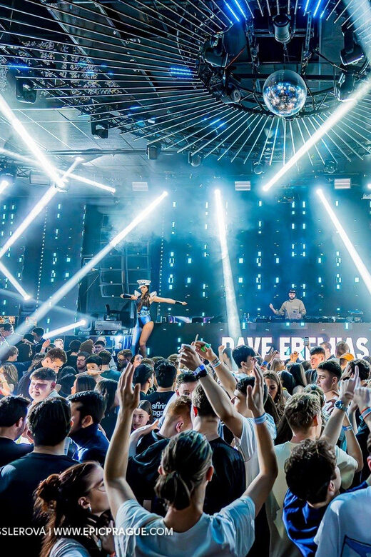 Pub Crawl with Shots and Night Club I Prague - Should You Book Pub Crawl with Shots and Night Club in Prague?