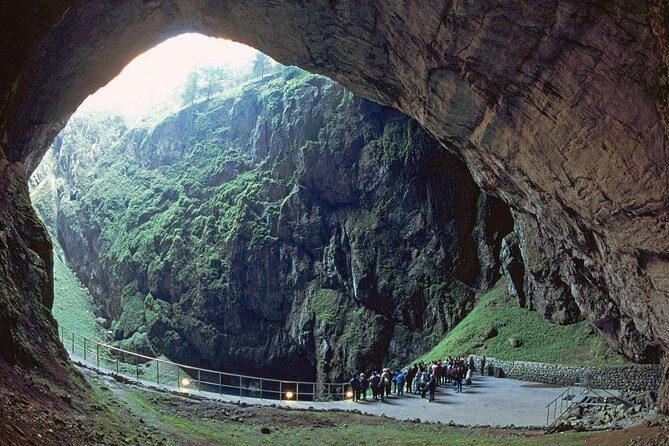 PUNKVA CAVES, ABYSS and PERNSTEJN CASTLE =only from Apr to Sep - Macocha Abyss views by gondola: 123 m down, plus a walk option