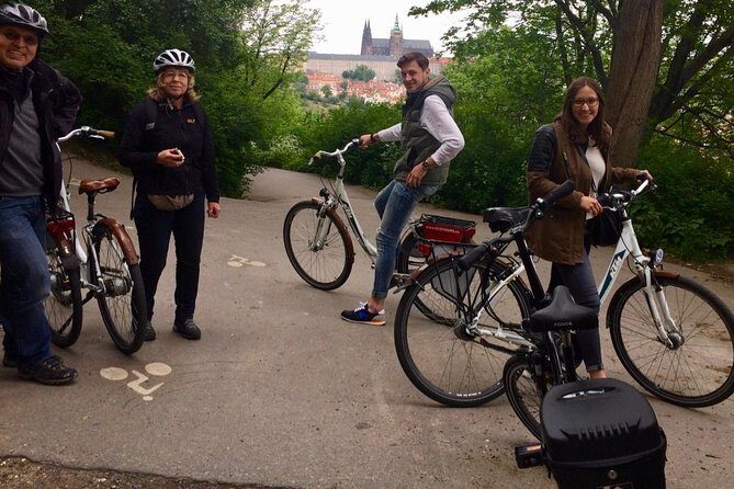 Radtour durch Prag auf Deutsch - Stop 1: Letná Beer Garden for quick Prague panorama power