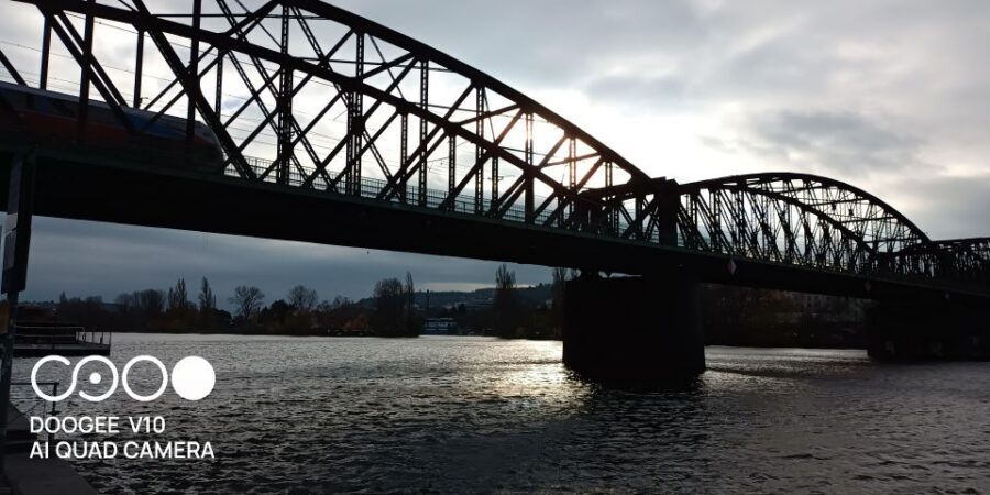 Real life in Prague - Easy Walk from Vysehrad to Vyton - The route from Vyšehrad to Výtoň: easy pacing and a clean ending