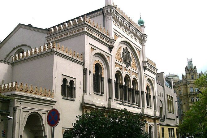 Rent-a-Friend in Prague - Hotel pickup in Prague: less hassle, more sightseeing time