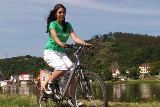 River & Park Bike Tour to Troja Chateau (Private small groups) - Stromovka (Kralovska obora): a smooth reset through a huge park