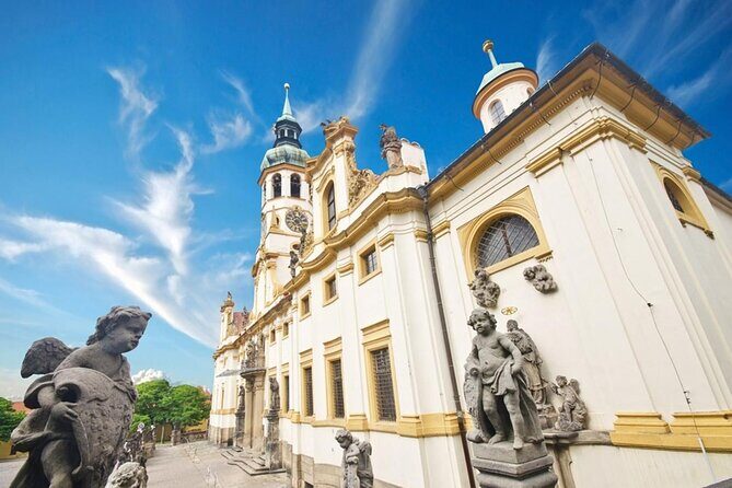 Saint Vitus Cathedral and Hidden Gems of Prague Castle - Golden Lane: tiny spaces, big atmosphere