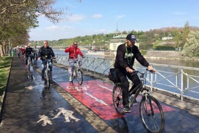 Self-Guided City Bike Tours - Choosing your bike: classic bikes, e-bikes, fat tire, and gravel