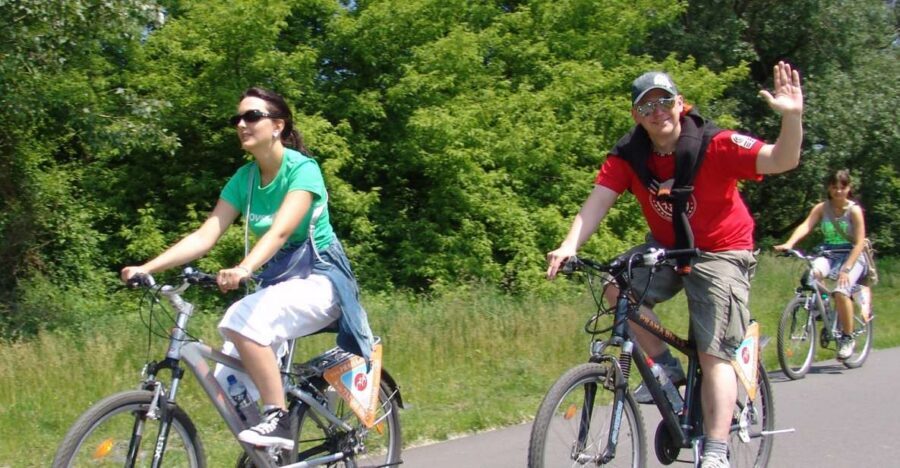Self-Guided City Bike Tours - Who should choose this Prague bike ride (and who shouldn’t)