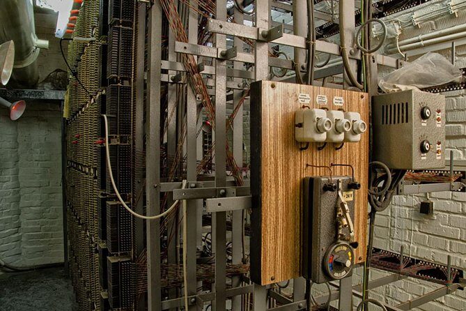 Skip the Line: 10-Z Bunker Entrance Ticket in Brno - Entering the bunker labyrinth: the self-guided flow that works