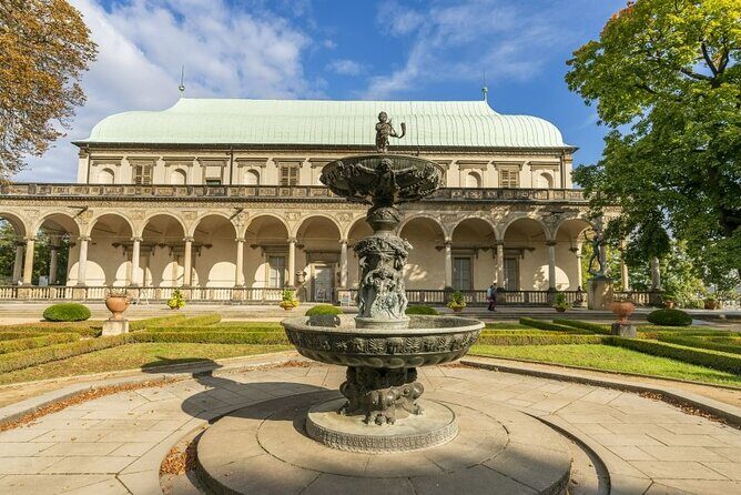 Skip the line: Prague Castle Interiors Tour with Local Guide - Prague Castle in 2.5 Hours: What You’ll Actually See