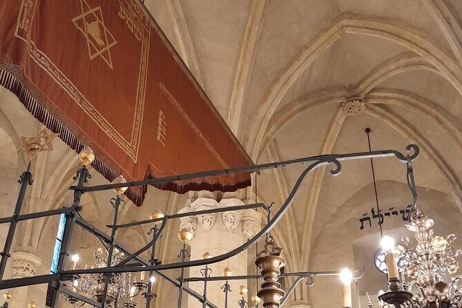 Small-Group Tour through the History of Jewish Prague - Jewish Prague in 90 Minutes: what this focused route gives you