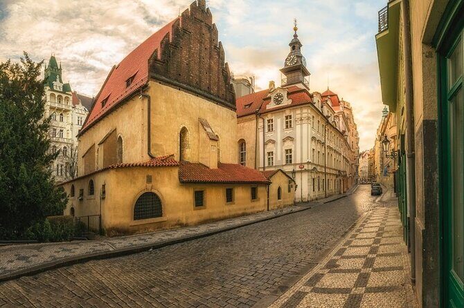 Small-Group Tour through the History of Jewish Prague - Price, free admissions, and what you actually pay for