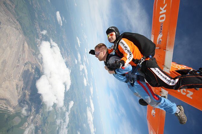 Tandem Skydiving Adventure in Prague - The 10-Minute Briefing and the Tandem Pilot Reality Check