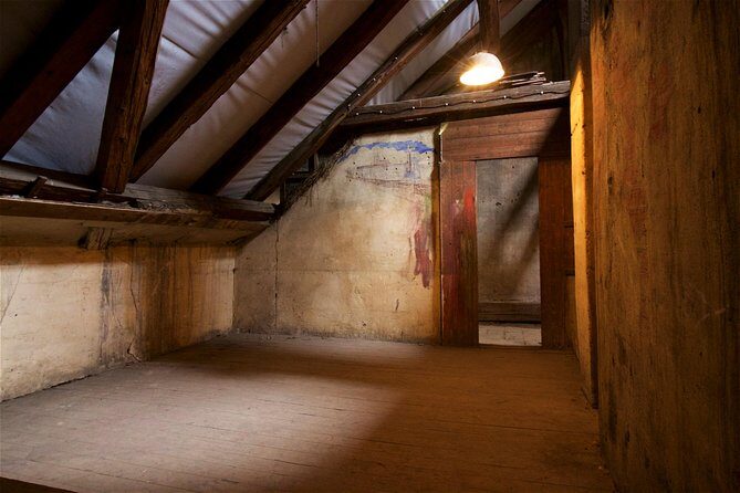 Terezin Fortress and Concentration Camp Tour from Prague - Mala Pevnost (Small Fortress): the gestapo prison, shown through details