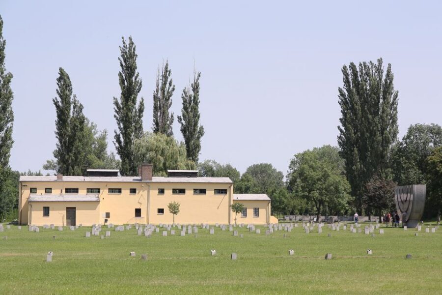 Terezin Memorial: Entry Ticket Combo w. Guided Walking Tour - Should you book this combo ticket with the guided walking tour?