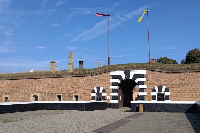 Terezin: Private Half-Day Tour from Prague - 17 and the synagogue prayer room: small space, powerful scale