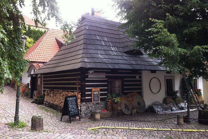 The Ultimate Prague History Tour - Museum Kampa: Abstract Painting, a Former Mill, and a Modern Prague Story