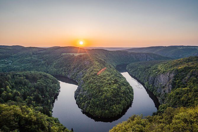 Trip to Viewpoint Maj Czech Horseshoe Bend - Vyhlídka Maj walk: short, but treat it like a viewpoint walk