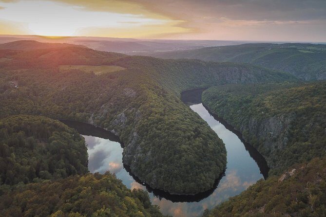 Trip to Viewpoint Maj Czech Horseshoe Bend - Sunset over the Czech Horseshoe Bend: why the timing is everything