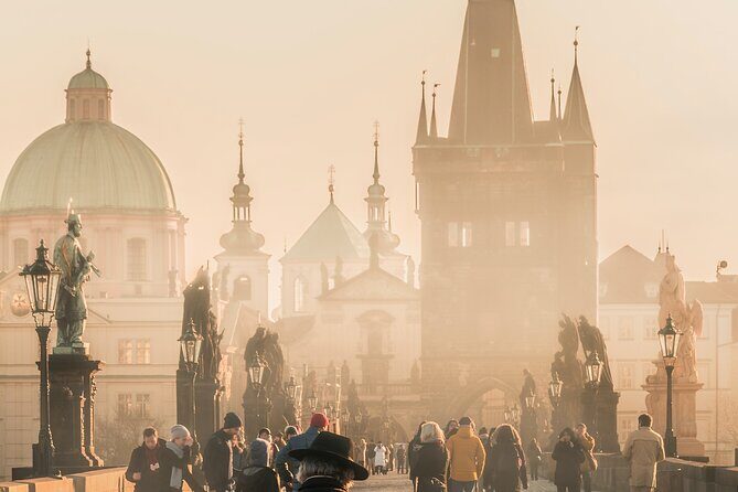 VIP Tour: Professional photos - You and Prague Best Monuments - Makeup and Styling: The Camera-Ready Start