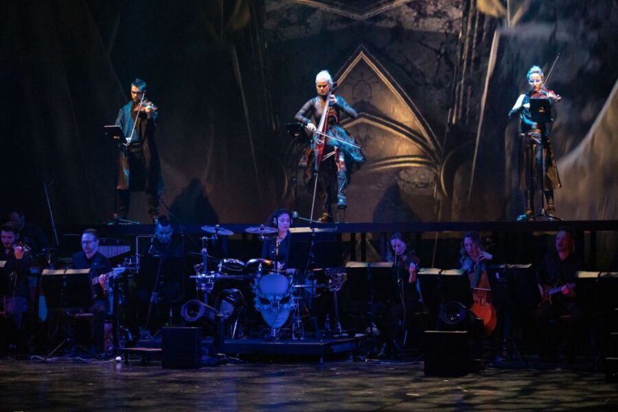Vivaldianno The Show in Theatre Hybernia - Cinewav English Audio With Pierce Brosnan: Easy to Follow, Even If You Know No Vivaldi