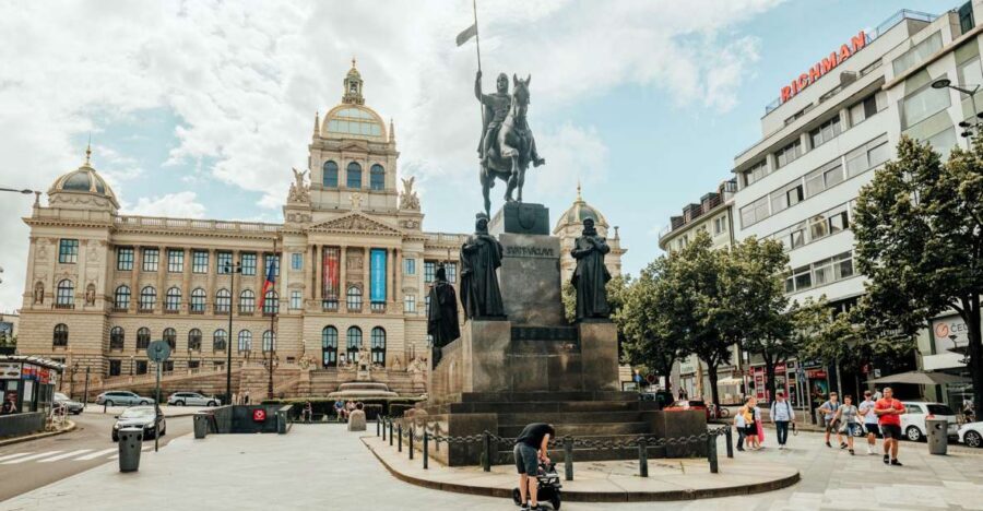 Walking tour of Prague in French : Nové Město - Why Nové Město Works as a Walking Route